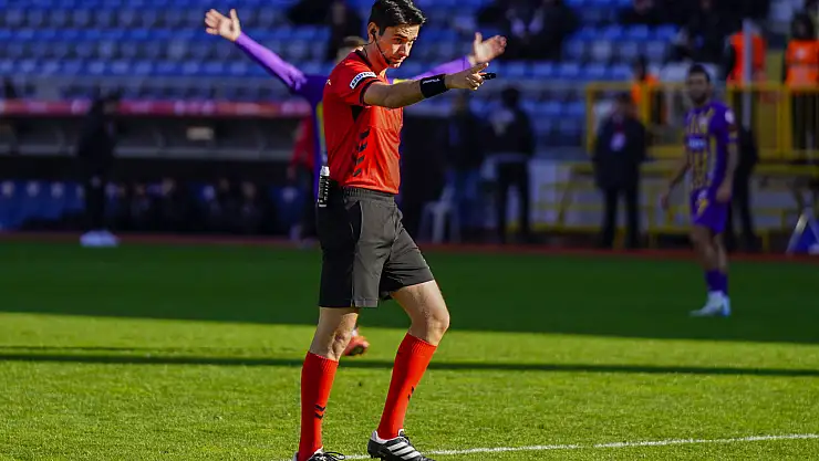 Konyaspor- Çorum FK maçını yönetecek hakem belli oldu!