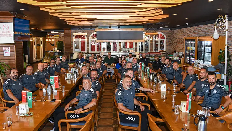 Konyaspor Futbol Akademisi yeni sezon öncesi kahvaltı etkinliğinde buluştu