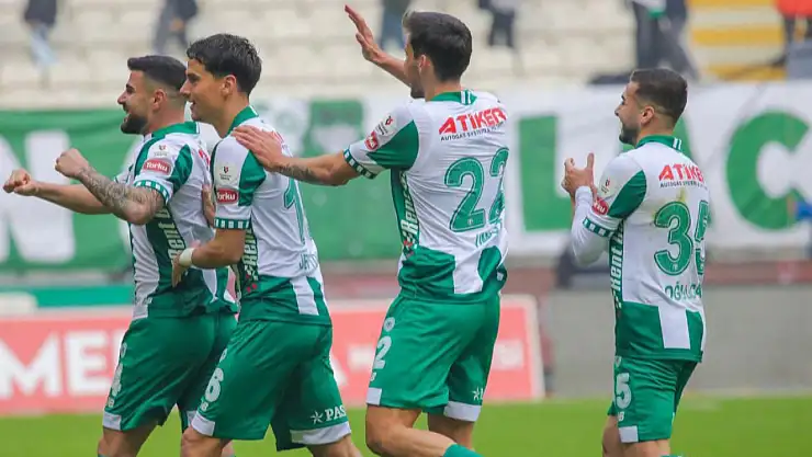 Konyaspor İlk Yarıda Üstünlüğü Yakaladı