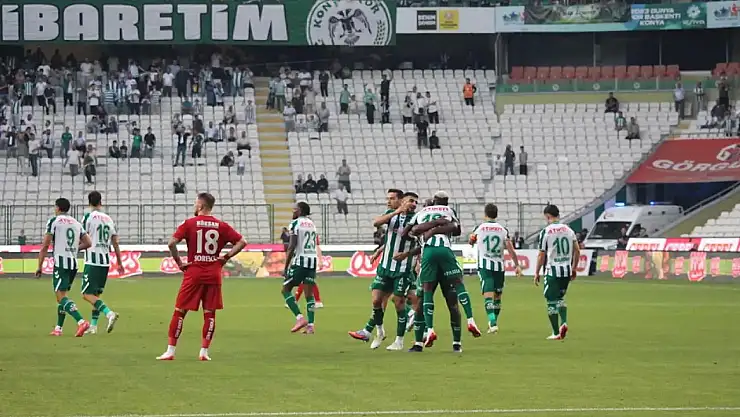 Konyaspor Zirvede!..Taraftarlar, O İsimlerin performansını çok beğendi!