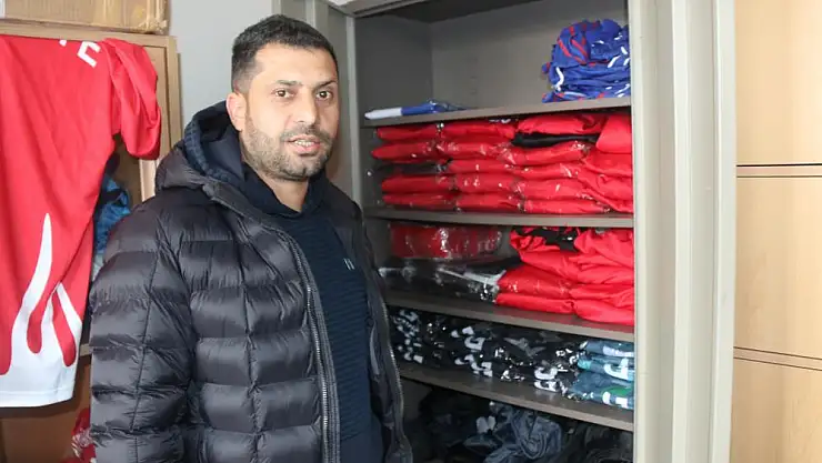 Konyasporlu futbolcudan vefa örneği