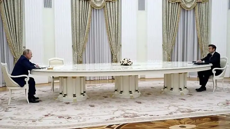 Kremlin'den Macron'a soğuk duş!