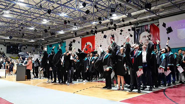 KTÜN'DE mezuniyet sevinci