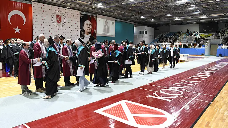 KTÜN'de tarihi an: Bilgisayar ve Bilişim Fakültesi ilk mezunlarını verdi!