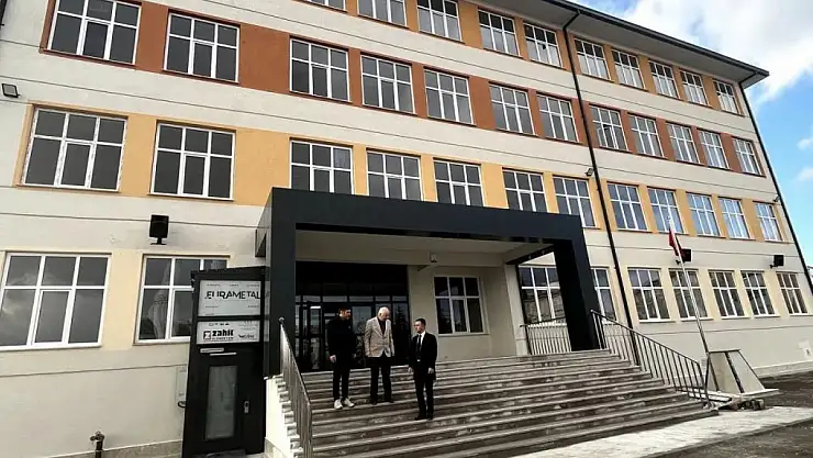 Kulu'da binasını yeniden yapılan okulda ders zamanı