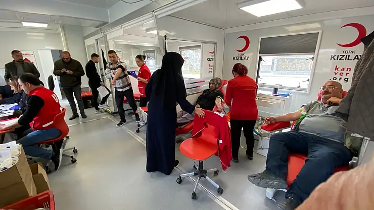 Kulu'da Kızılay kan alımı gerçekleştiriliyor