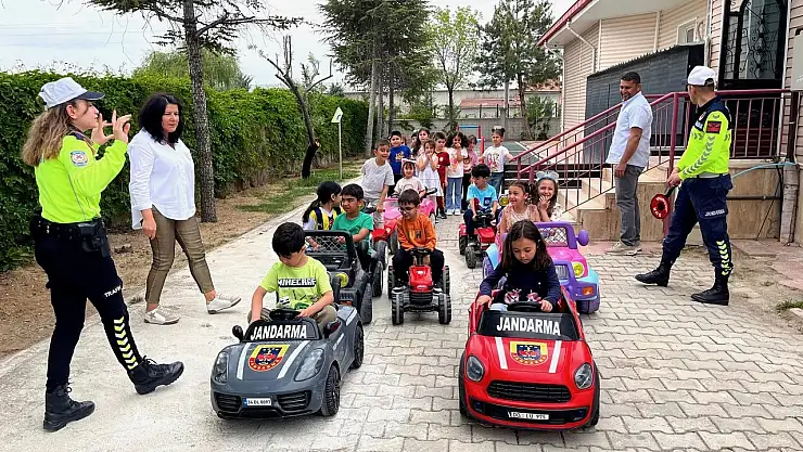 Kulu'da miniklere trafik güvenliği eğitimi verildi