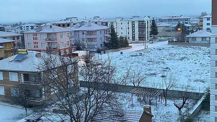 Kulular sabaha beyaz örtüyle uyandı!