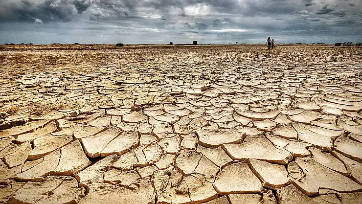 Kuraklığa karşı dikkat çeken öneri: 'Kentlerde yağmur suyu hasadı artık zorunluluk haline geldi!'