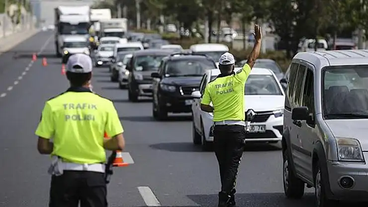 Kural ihlali yapan sürücülere 937 bin lira ceza kesildi
