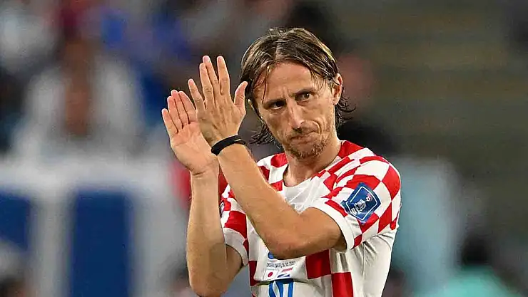 Luka Modric, formasını depremzedelere bağışladı