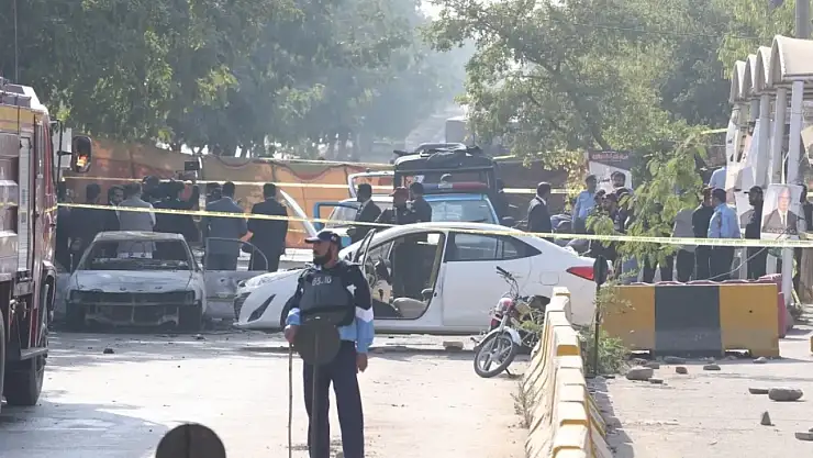 Mahkeme binasında intihar saldırısı: 12 ölü, 27 yaralı