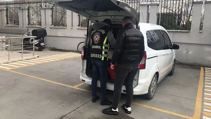 Makas atarak tehlike saçan sürücüye ceza kesildi