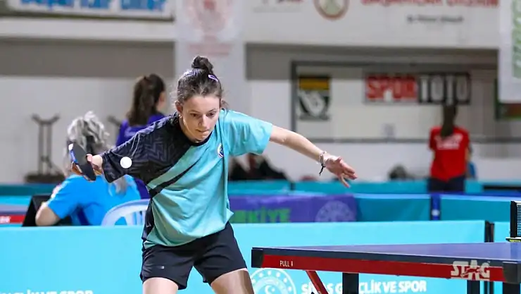 Masa Tenisi Türkiye Şampiyonası sürüyor