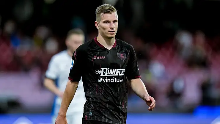 Mateusz Łęgowski imzayı attı