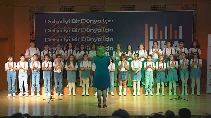 MBA Okulları Korolar Festivali'nde 530 Öğrenci Sahne Aldı