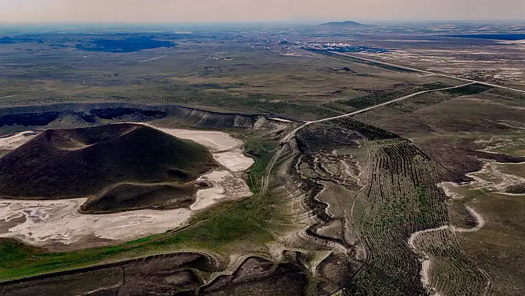 Meke Gölü turistlerin gözdesi olmaya devam ediyor