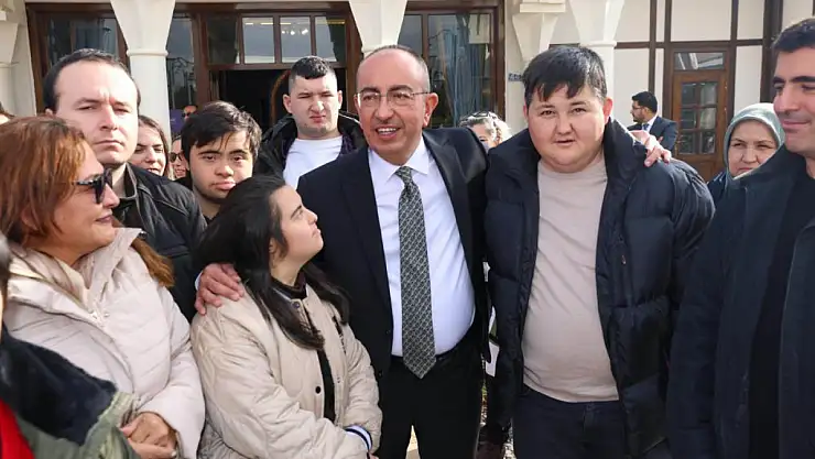 Meram Belediyesi Antalya'dan gelen Down sendromlu bireyleri ağırladı