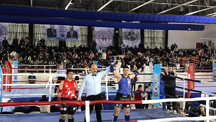 Meram Belediyespor Muaythai Türkiye Şampiyonası'ndan üç madalya ile döndü