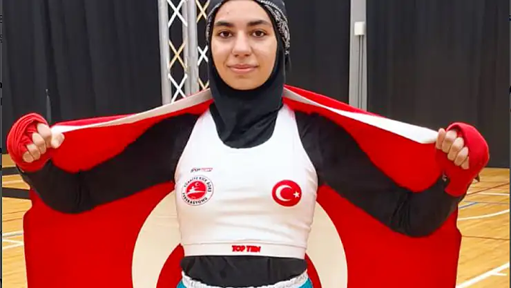 Meram Belediyesporlu sporcu gururlandırdı: Kıtalar ötesinde gümüş madalya ile dönüyor!