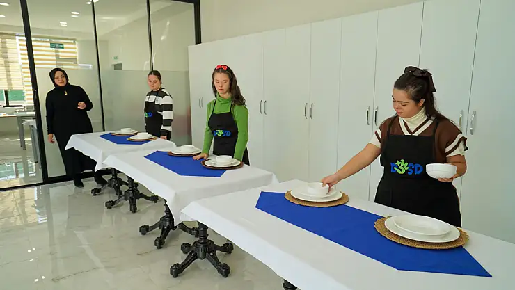 Meram'da down sendromlu gençlere iş kapısı