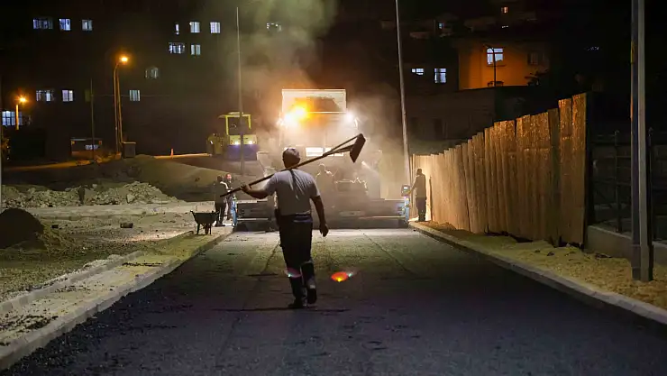 Meram'da gece mesaisiyle şehir yenileniyor