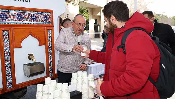 Meram'dan üniversite öğrencilerine sıcak çorba ikramı!