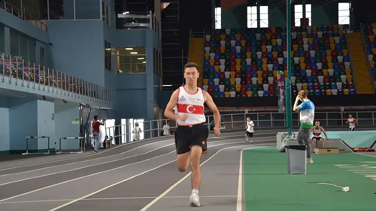 Meram'ın gururu Muhammed Eren, İstanbul'daki şampiyonada zirveye yerleşti