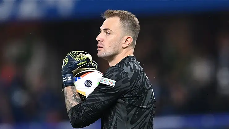 Mert Günok Beşiktaş'ta 100. maçına çıkıyor