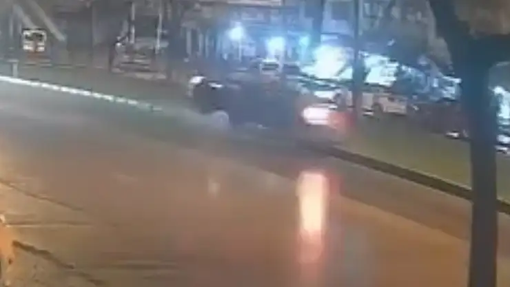 Meteoroloji'nin tahmini tuttu: Sağanak yağış hayatı felç etti!