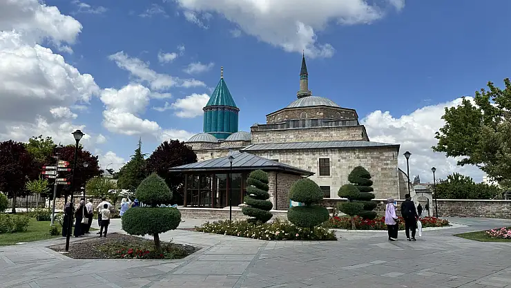 Mevlana Müzesi ziyaretçi rekoru kırdı