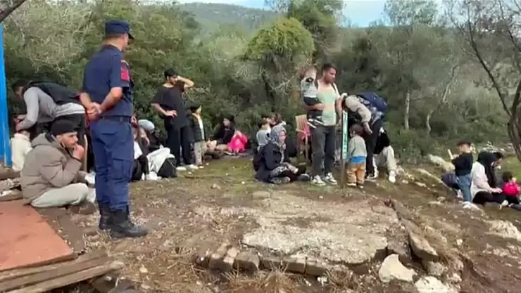 Milas'ta 33'ü çocuk, 74 düzensiz göçmen yakalandı