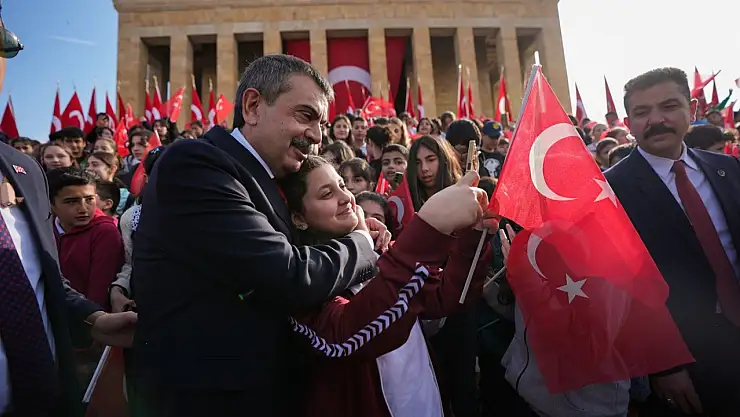 Milli Eğitim Bakanı Tekin'den 23 Nisan Ulusal Egemenlik ve Çocuk Bayramı mesajı