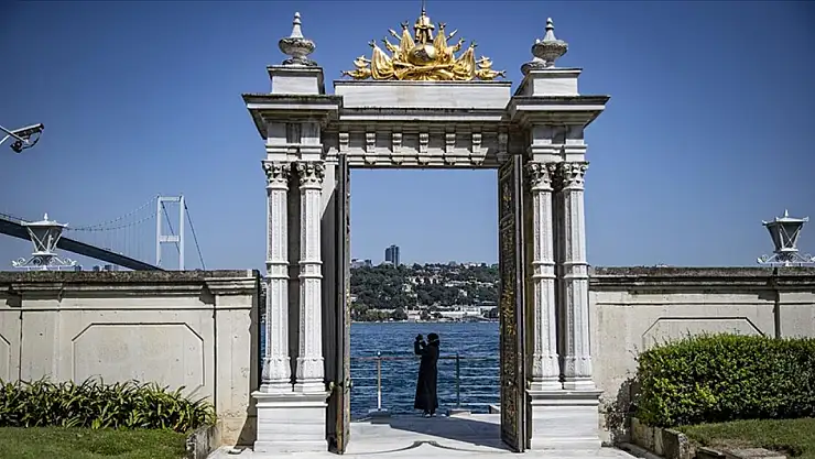 Milli Saraylarda gece ziyareti dönemi başladı