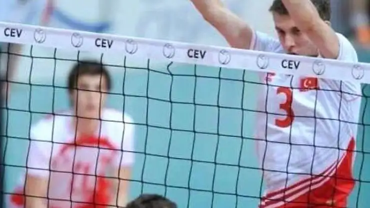 Milli voleybolcudan kötü haber