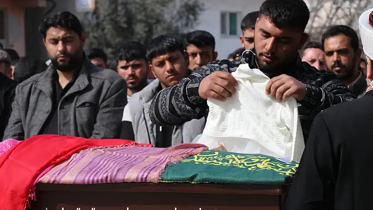 Minik Nazlı'nın babasından yürek burkan veda