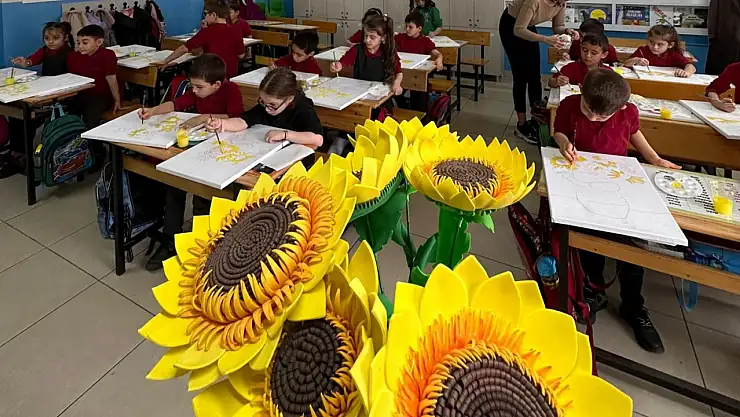 Miniklerden deprem bölgesine yardım