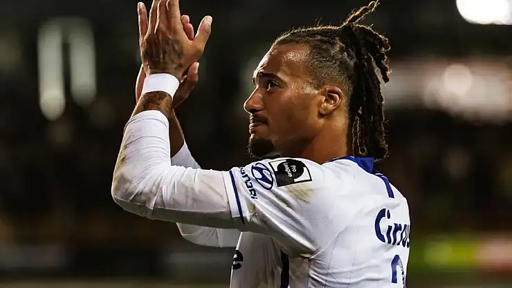 Mourinho istedi, Fenerbahçe bombayı patlattı! Yeni sol bek Archie Brown oldu