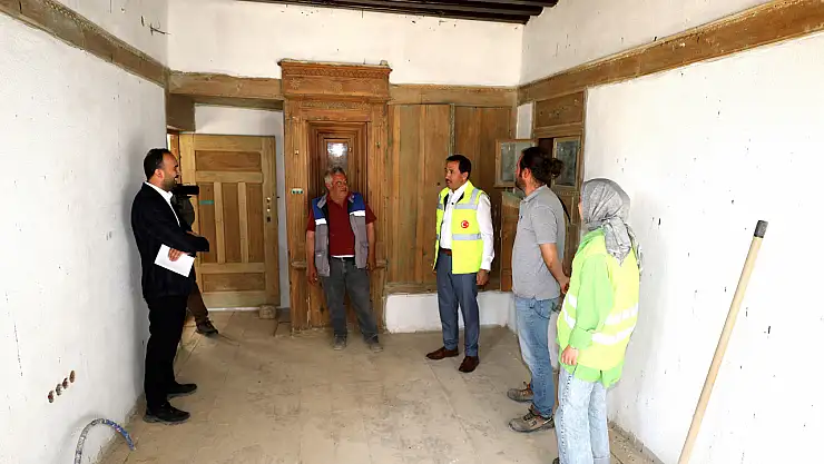 Nakipoğlu Mahallesi'ndeki Evlerin Restorasyonu Tamamlanıyor!