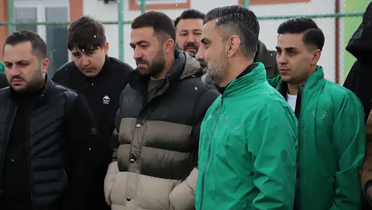 Nalçacılılar Grubu, Mustafakemalpaşa Maçı Öncesi Takımı Ziyaret Etti