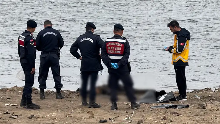 Nehirde korkunç manzara: Çürümüş ceset bulundu