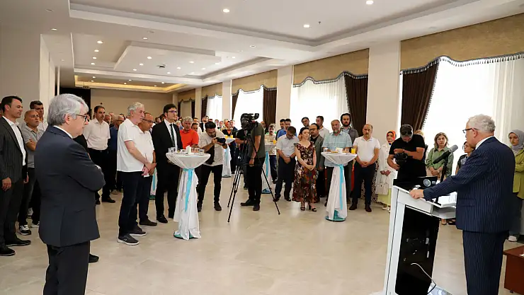 NEÜ'de bayramlaşma