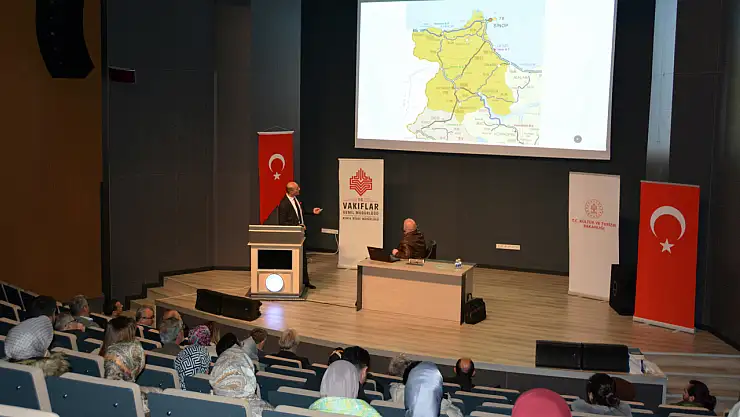 NEÜ'de 'Pervâneoğulları Beyliği' konuşuldu