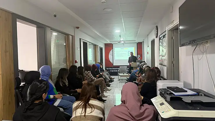 NEÜ'de 'Şönim' personeline  eğitim