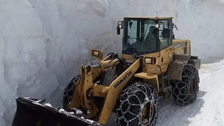 O ilde kar temizleme çalışması yaz ortasında devam ediyor!