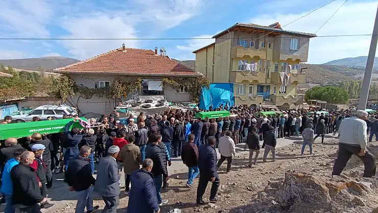 O köyden aynı gün 5 cenaze birden çıktı