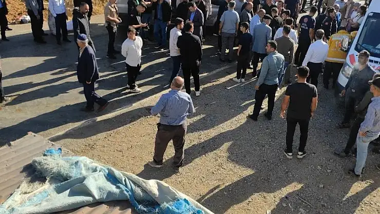 Öğretmenleri taşıyan minibüs kaza yaptı! 11 yaralı