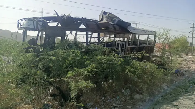 Okul otobüsüne bombalı saldırı düzenlendi: 5 ölü, 38 yaralı!