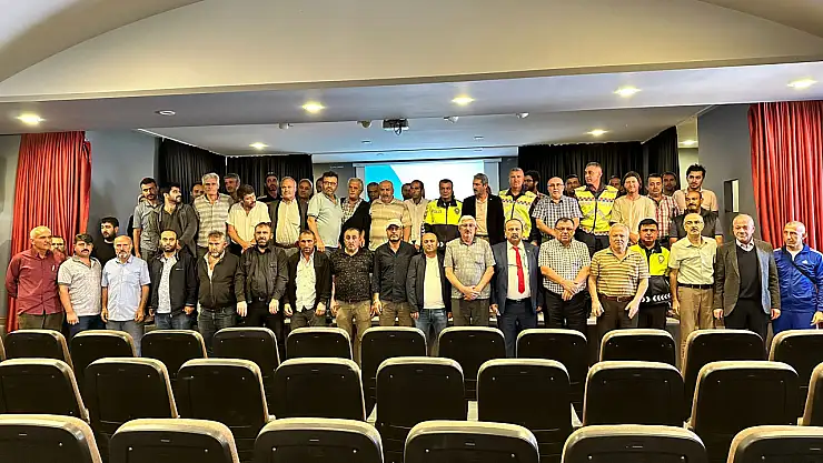 Okul servis sürücülerine seminer