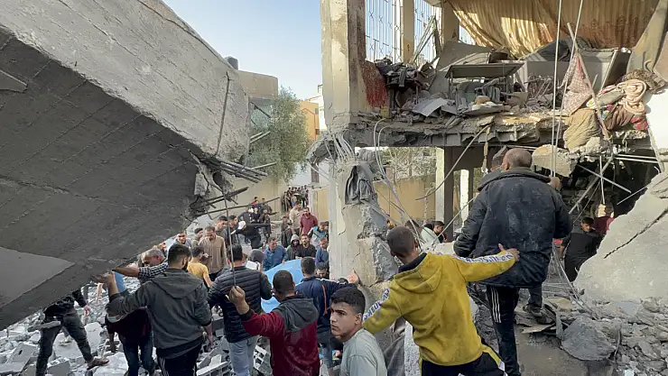 Okula düzenlenen saldırıda 19 kişi hayatını kaybetti